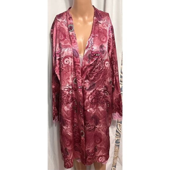 VINTAGE STYLE TWO PIECE Delicates Maroon Paisley Floral 90’s Style Silky Semi Sh - Picture 1 of 10